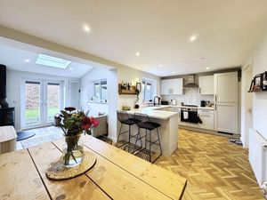 Photo 16- click for photo gallery